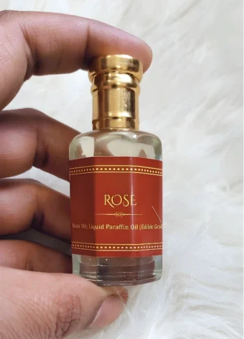 Gulab Attar – Made with Fresh Roses & Edible Grade Liquid Paraffin Oil